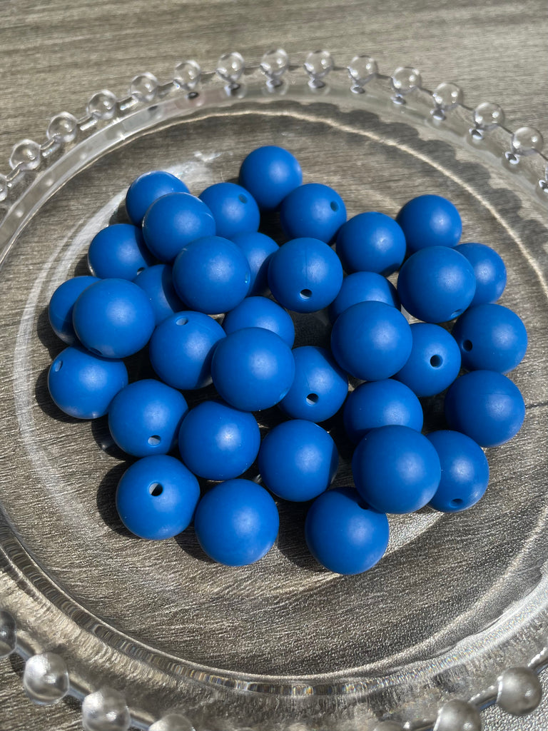 15MM Silicone Letter Beads, 10/20pcs Silicone Letter Beads Bulk Set for making bracelets, lanyards, necklaces, key chains, pens, school bag pendants, friendship gifts and DIY other crafts.