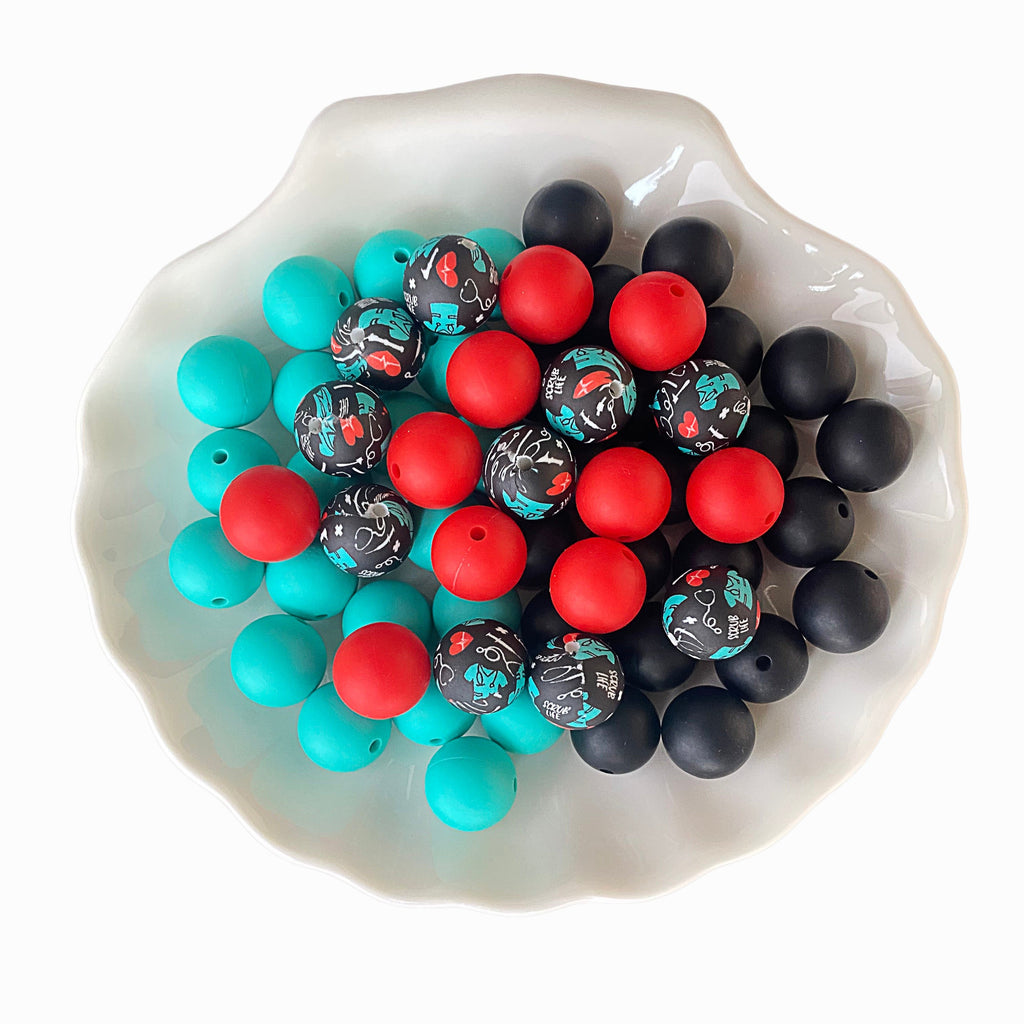 Silicone beads 15mm*50pcs, printed beads 15mm*10pcs. Used to make pens, bracelets, lanyards, necklaces, key chains, school bag pendants, friendship gifts and other crafts.