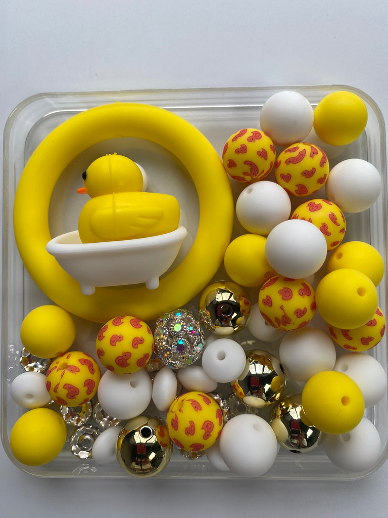 Focal*2, Silicone ring*1, Silicone beads 15mm*16pcs, Printed beads 15mm*8pcs, Fancy beads 15mm*5pcs, Spacers 10mm*12pcs, Lentils 12mm*12pcs. Used to make bracelets, lanyards, necklaces, key chains, pens, school bag pendants, friendship gifts and other crafts